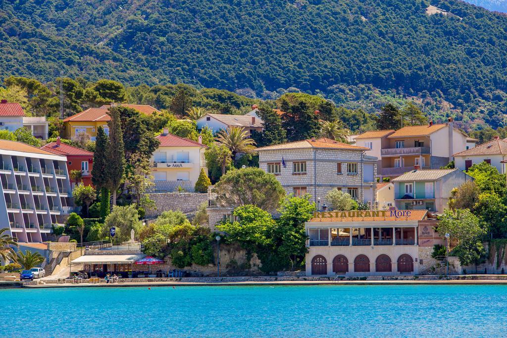 Villas Arbia - Margita Beach Hotel Banjol Exteriör bild